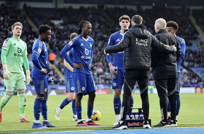 레스터 시티 승점 6점 삭감, EFL 재정 규정 위반 - 챔피언십 잔류 경쟁 빨간불과 '동화'의 비극적 서막