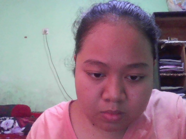 insufficient_data_no_plant_visible_in_image - 식물 질병 진단 사진